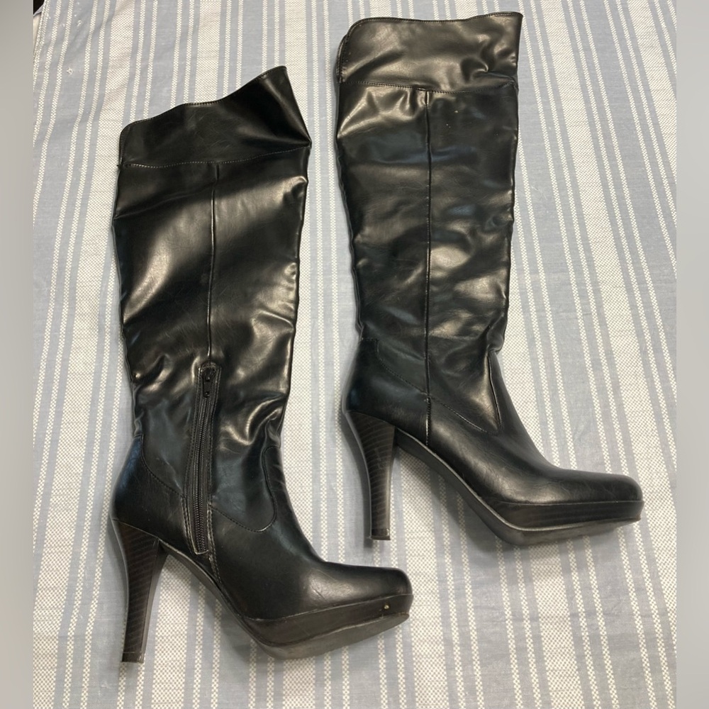 💛TODAY***$15***Rampage “BRADSHAW” black heeled boots.